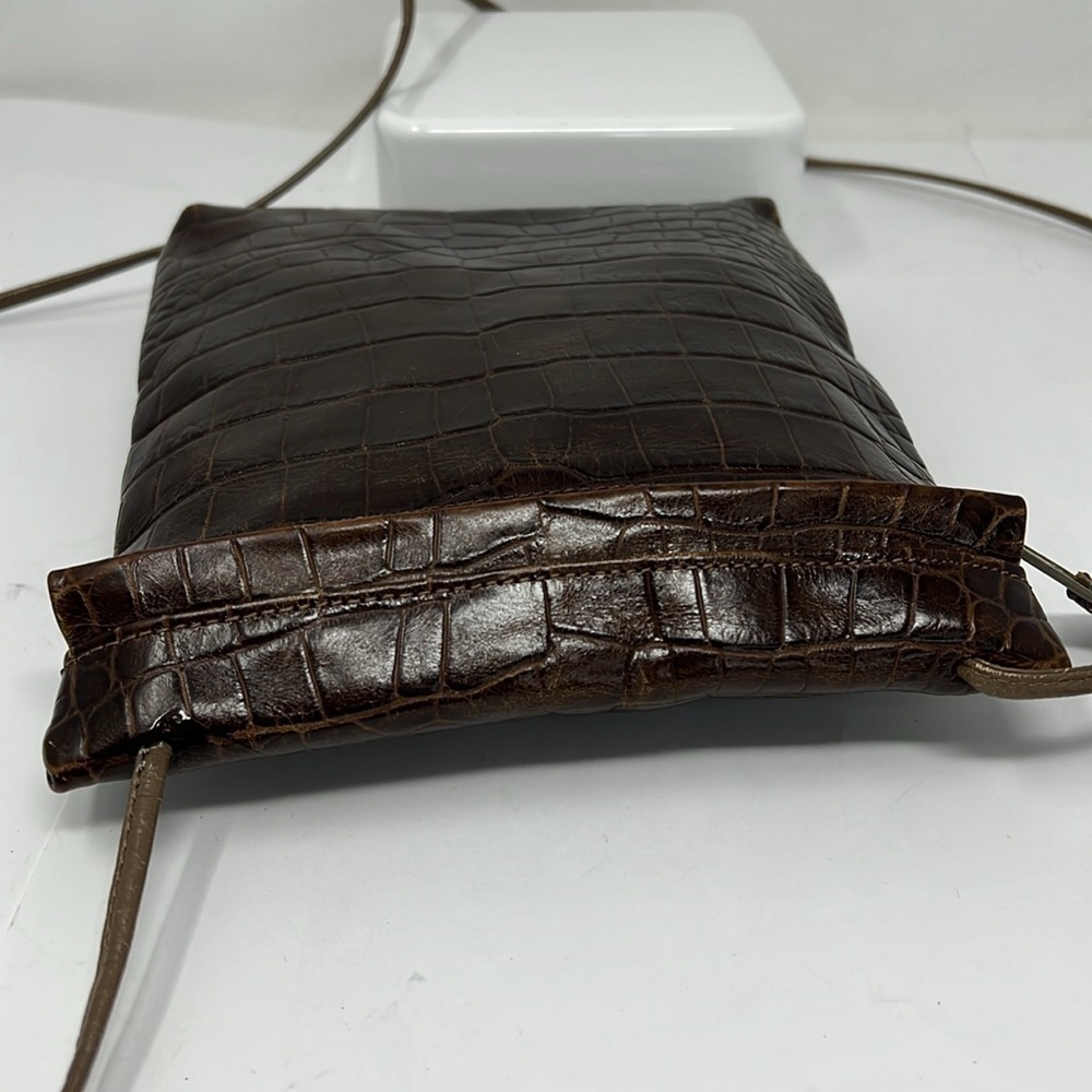 Carlos Falchi Brown Leather Croc Embossed Crossbody Zipper Bag - Picture 8 of 13